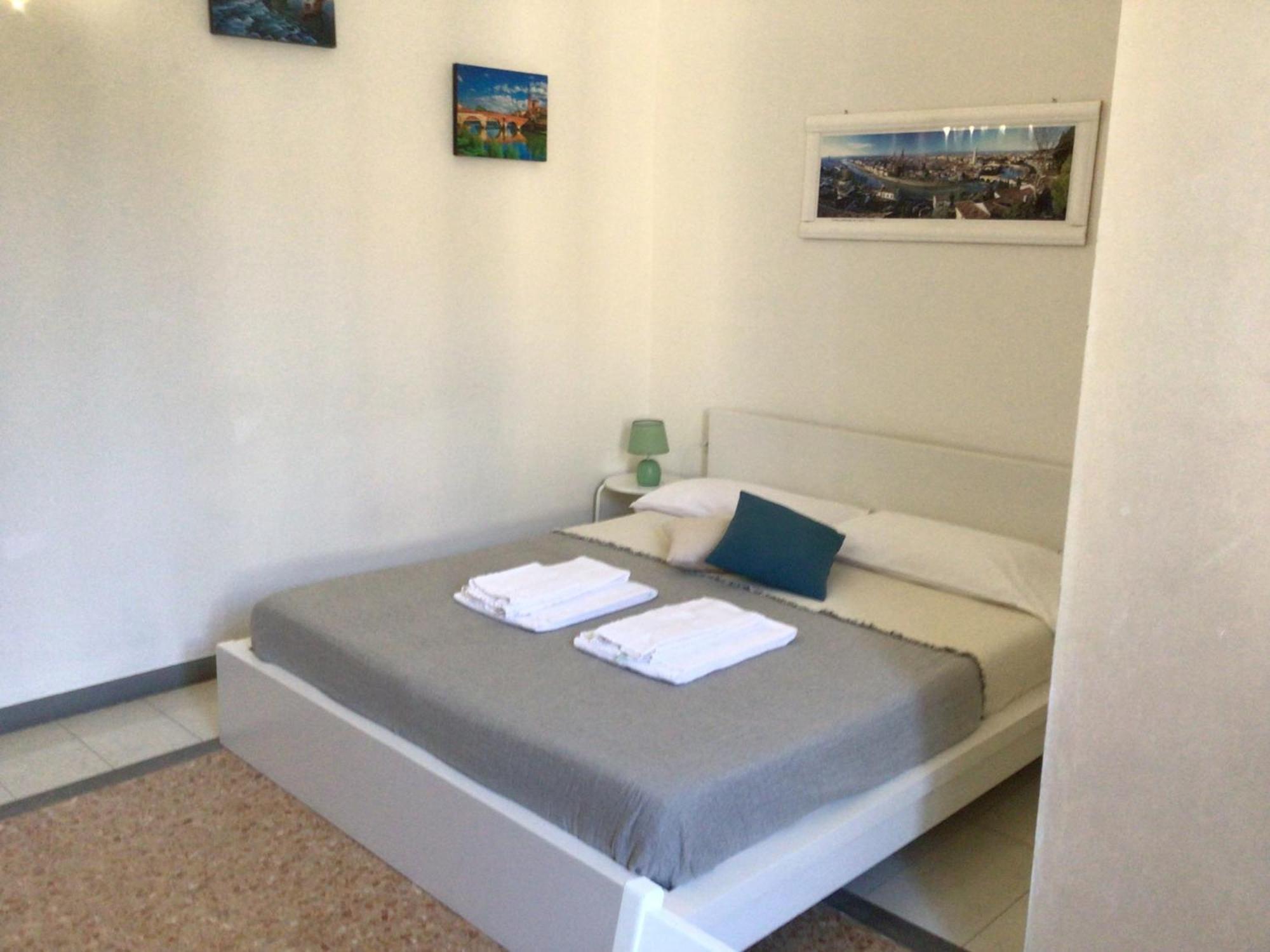 A Due Passi Da Giulietta-Casa Montecchi Verona Bagian luar foto